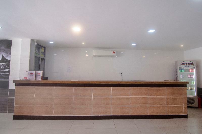โอโย 836 มันดูระฮ์ รูม แอนด์ คาเฟ Hotel กูชิง ภายนอก รูปภาพ