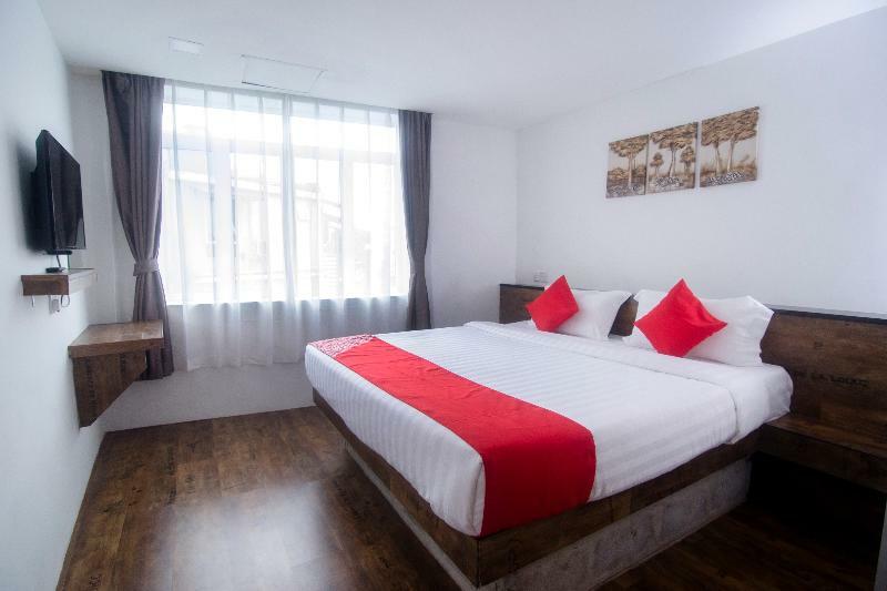 โอโย 836 มันดูระฮ์ รูม แอนด์ คาเฟ Hotel กูชิง ภายนอก รูปภาพ